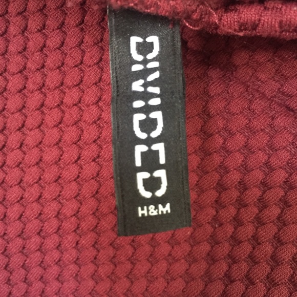 ✨Mini length burgundy skirt✨ - Picture 3 of 3